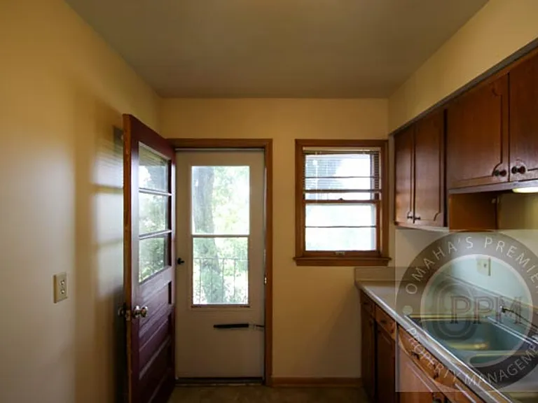 3758 S 82nd St — Photo 13