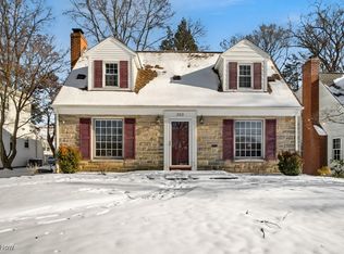 323 Harcourt Dr, Akron, OH 44313