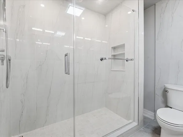 921 Madison Street image 21 of 25