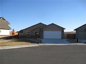 2nd image of 3007 Royal Ct