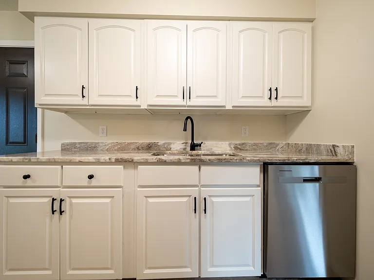 14200 Elgin Ct — Photo 7