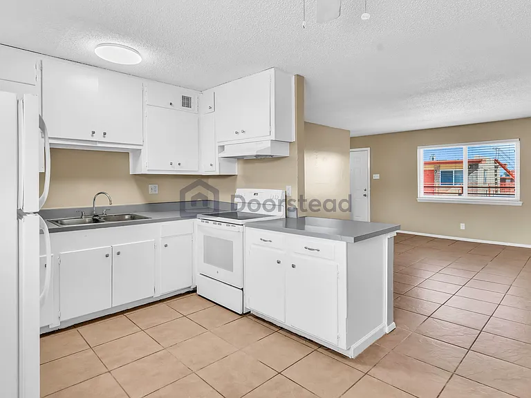 9400 Montrose Ct #31 — Photo 11