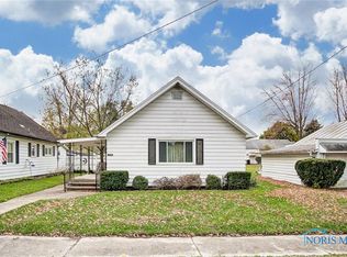 1027 Adams St, Findlay, OH 45840