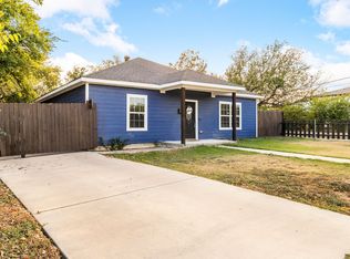 700 Atlanta St, Fort Worth, TX 76104