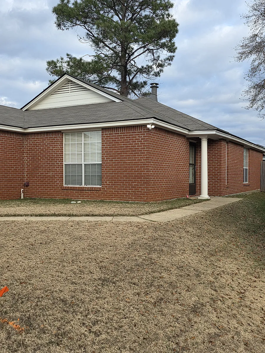 Building Photo - 337 Millridge Dr