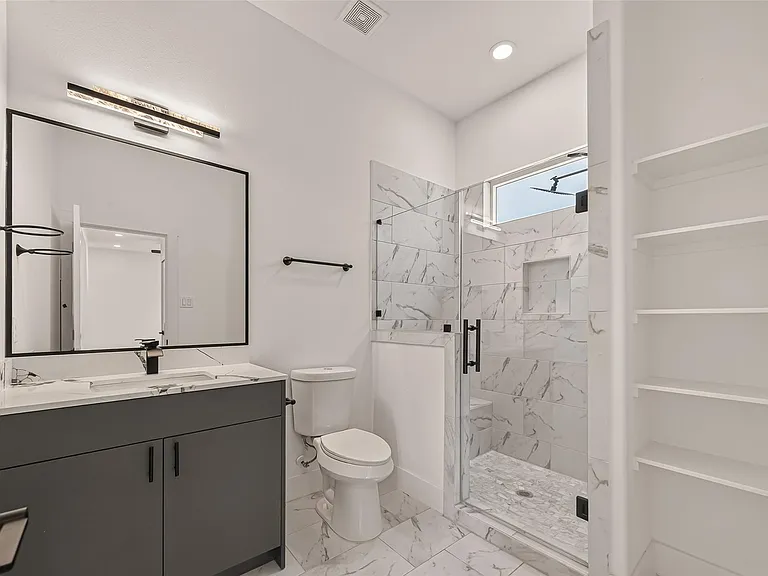 2711 Dennis St — Photo 24