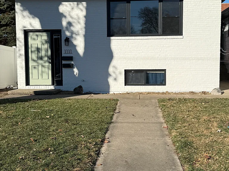 1111 E Moneta Ave #A — Photo 1