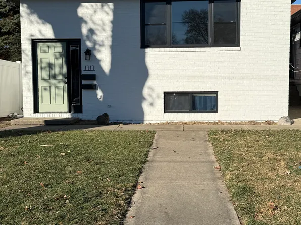 1111 E Moneta Ave #A, Peoria Heights, IL 61616
