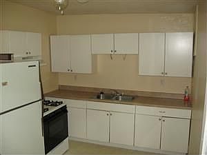 2nd image of 738 Logan St