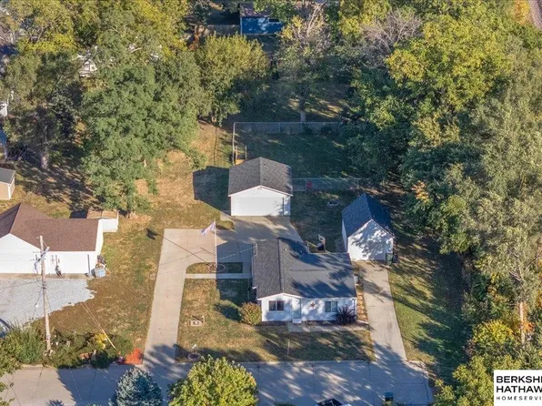 330 N 21st St, Blair, NE 68008