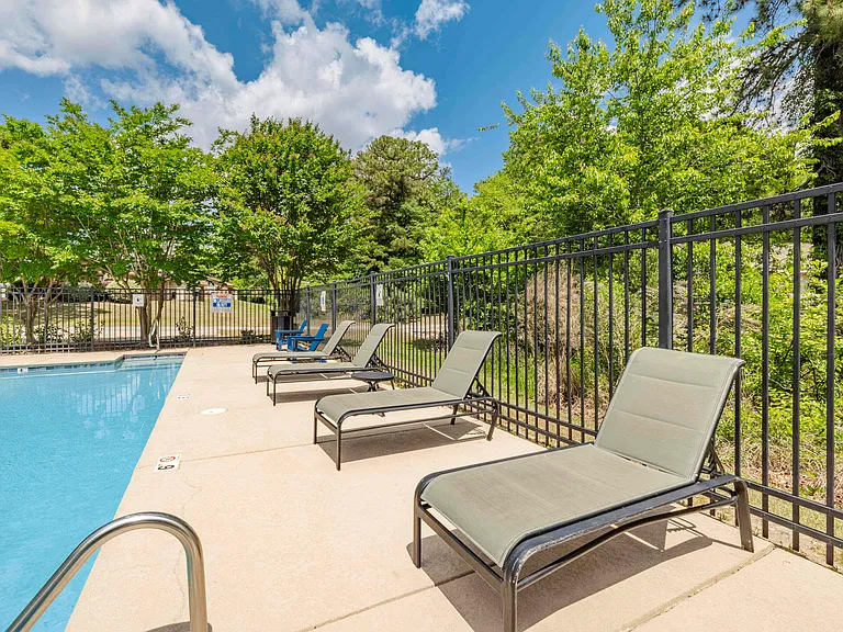 Swimming Pool at Villas at North Point and South Point Apartments