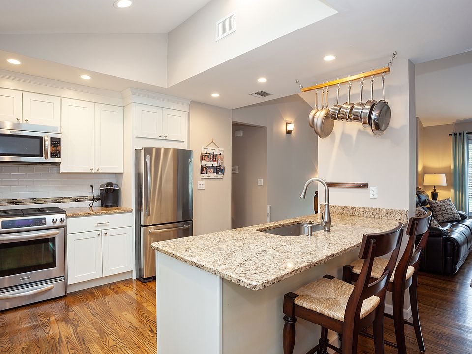 1st image of 42 Middlesex Ave