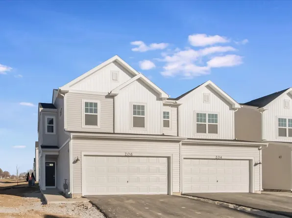 206 Kingsport Dr, South Elgin, IL 60177