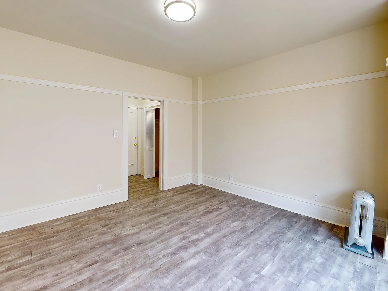 Downtown San Francisco Studio with Shared Laundry | Water & Trash Included — Photo 4