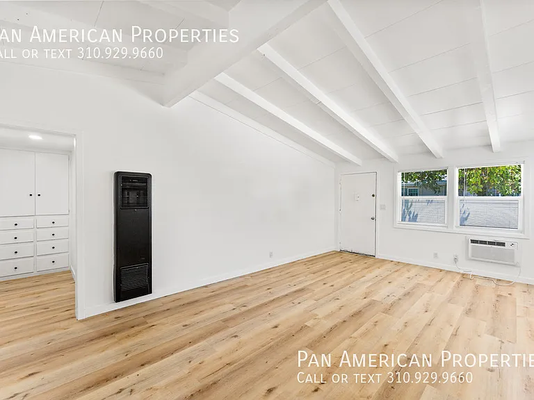 141 E Mayfair Ave — Photo 10
