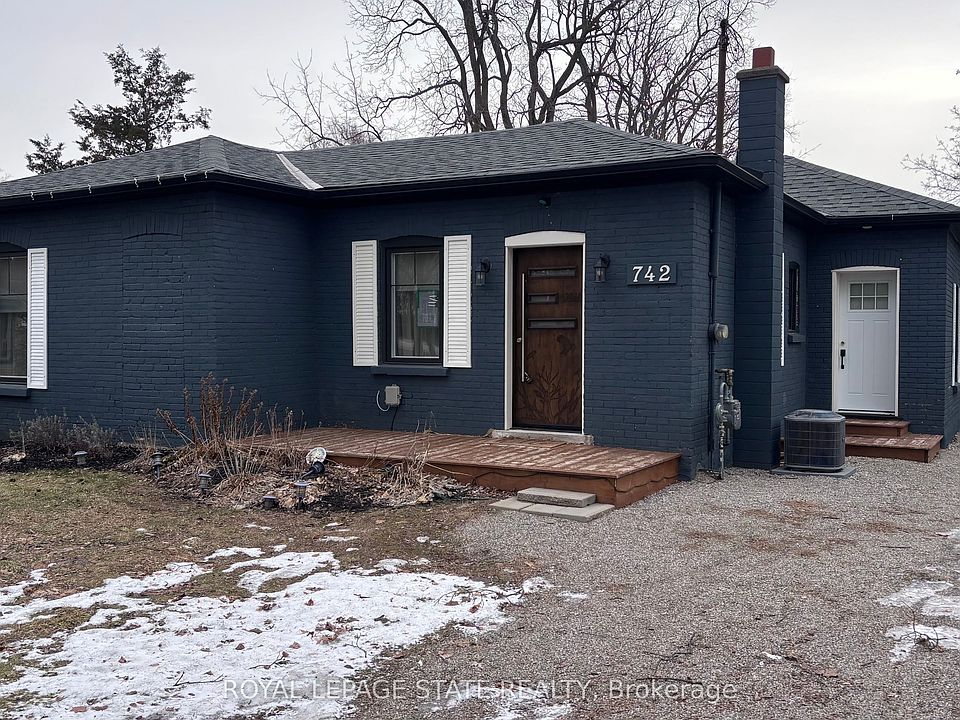 1st image of 742 Mount Pleasant Rd