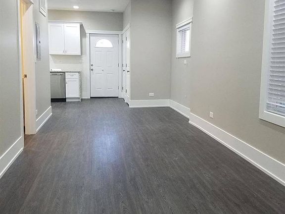 5th image of 2303 S Sacramento Ave #2