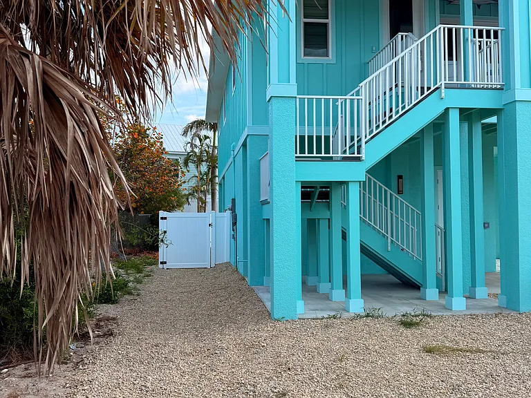 111 Madison Ct — Photo 60