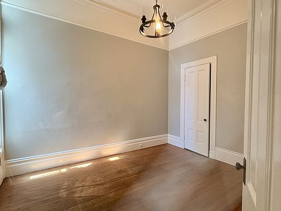 5th image of 680 Haight St