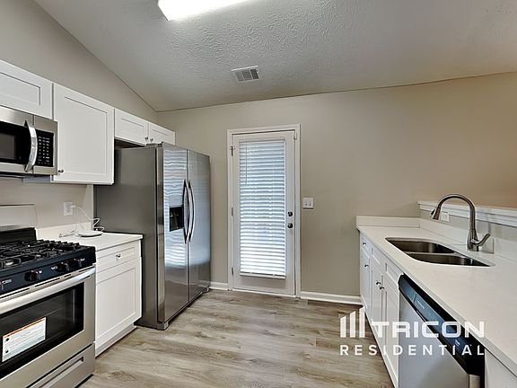 5th image of 1440 Buckingham Pl