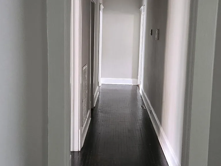 1023 Richard St — Photo 2