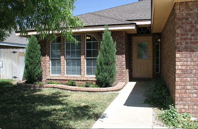 1st image of 8704 Rainbow Dr