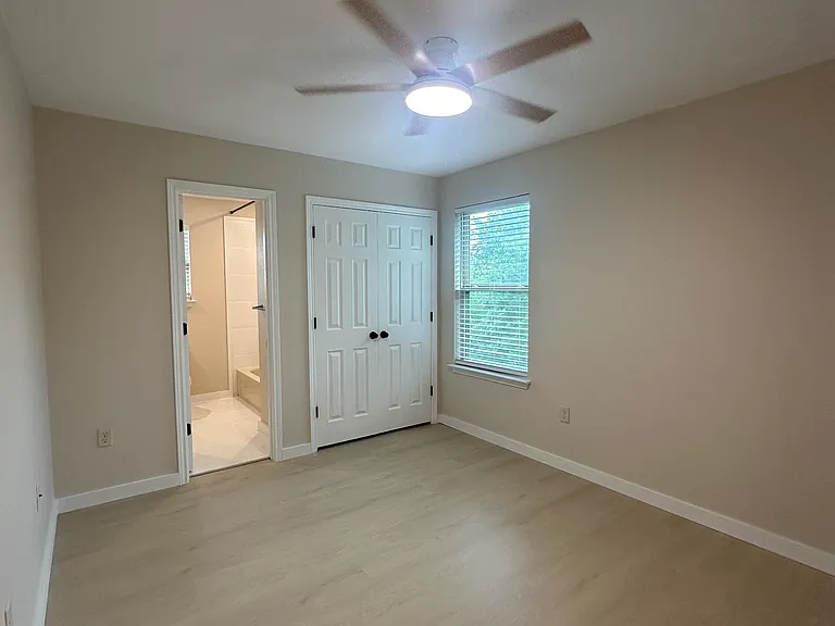 238 Samuel Dr — Photo 24