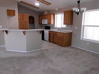 5th image of 1028 E Eagle Dr
