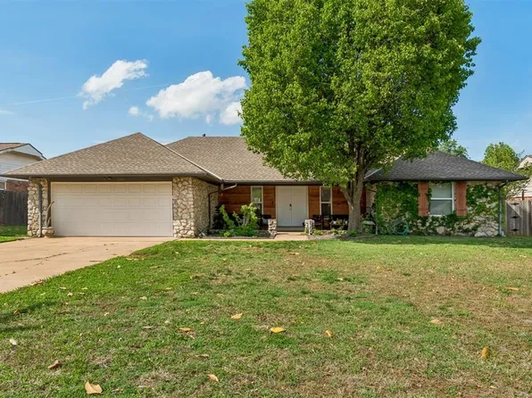 1305 Smiling Hill Blvd, Edmond, OK 73013