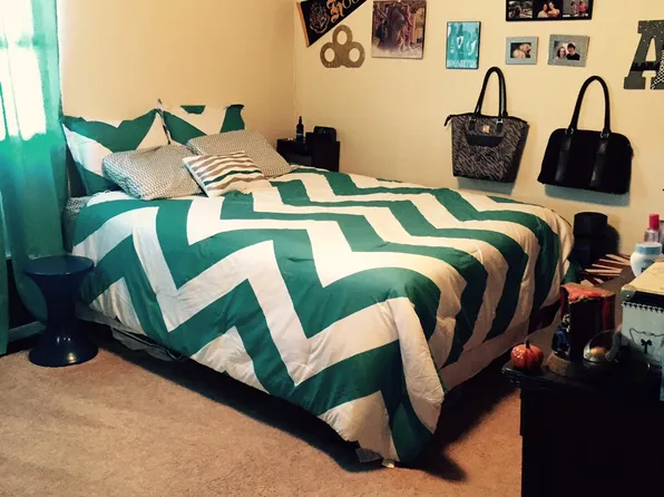 48 Moore St, Athens, OH 45701