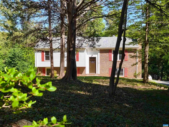 2140 Viburnum Ct, Charlottesville, VA 22911