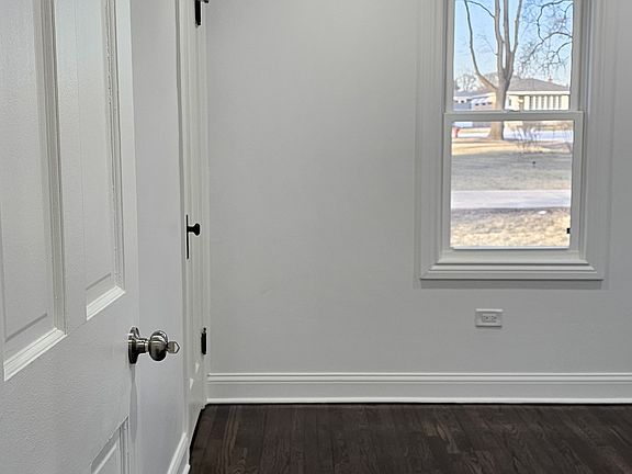 5th image of 11712 S Harding Ave