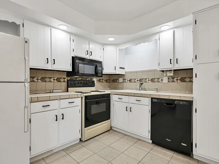 5535 W Saint Joe Hwy #B3 — Photo 7