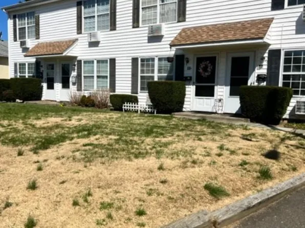 96 1/2 Truman St #4, Norwalk, CT 06850