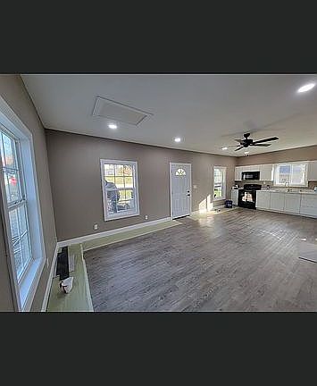 4th image of 501 Ryan Ave