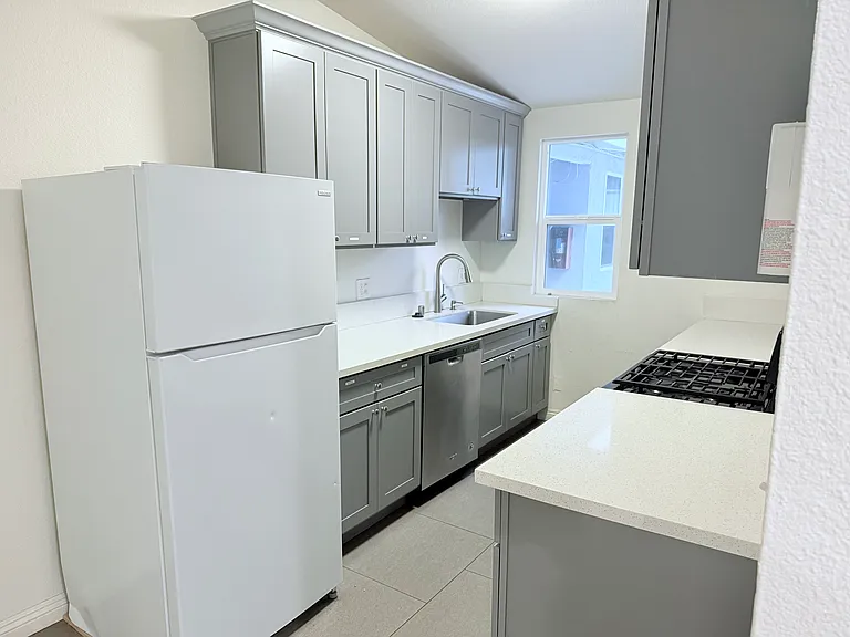 108 E Wakefield Ave #9 — Photo 4
