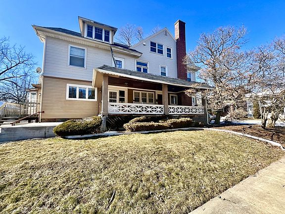 2nd image of 648 Fountain St NE APT 3
