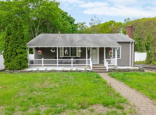 52 Robinwood St, Mastic, NY 11950