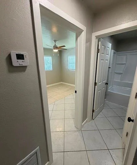 4319 Golden Gate Pkwy — Photo 10