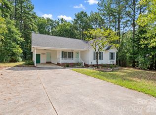 2017 Country Club Dr, Lancaster, SC 29720
