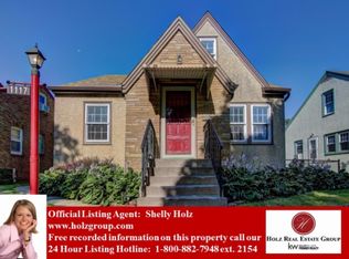 1117 Burnquist St, Saint Paul, MN 55106