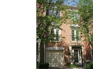 11439 Summer House Ct, Reston, VA 20194