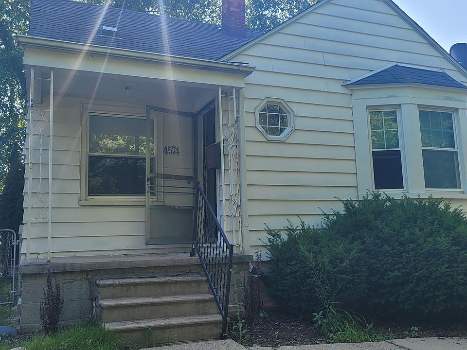 4574 Westland St, photo 2