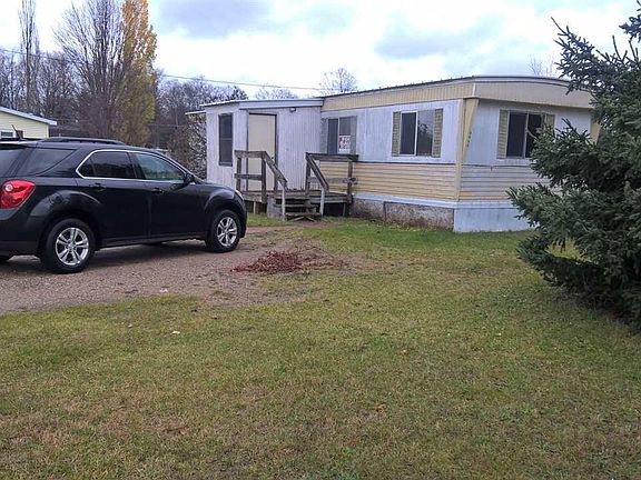 2nd image of 3053 Meadow Woods Dr