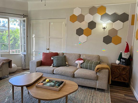 4th image of 208 N Louise St #210.5-C