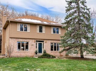 6984 Tartan Curv, Eden Prairie, MN 55346