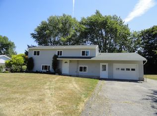 100 Amsden Dr, Rochester, NY 14623