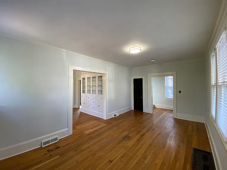 1912 Elizabeth Ave — Photo 8