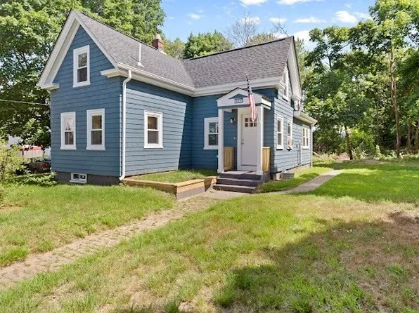 61 E Ashland St, Brockton, MA 02302