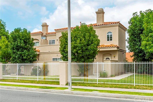 1st image of 1845 Plaza Del Amo APT A